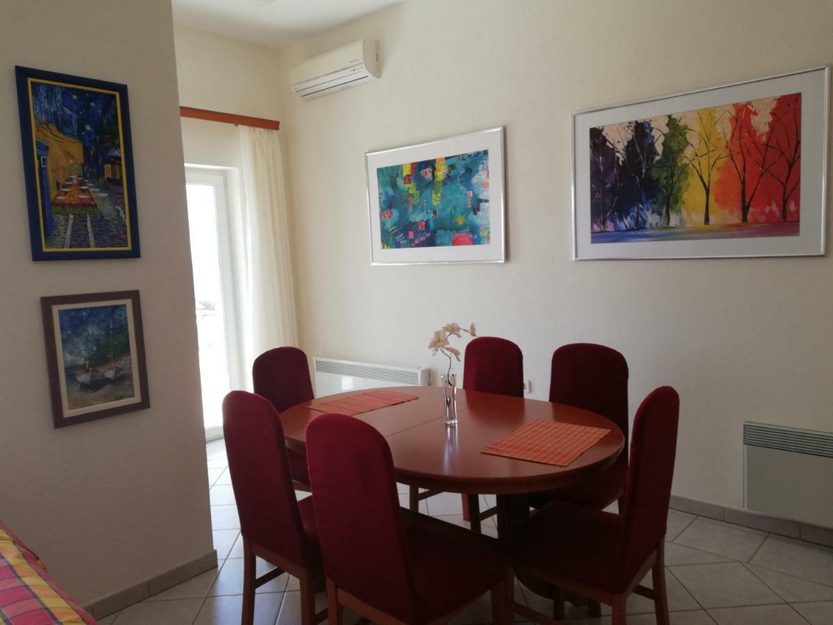 Apartmani Marija 프리모스턴 외부 사진